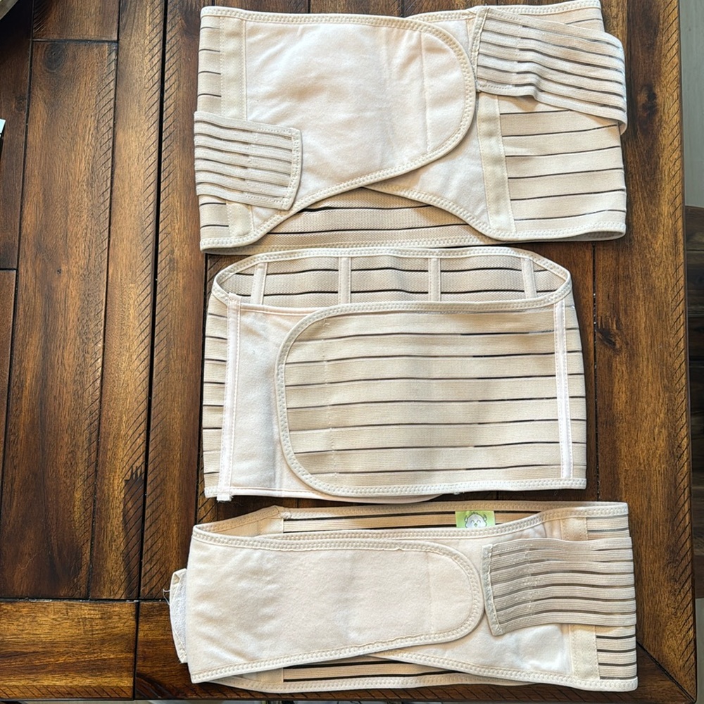 3 piece postpartum belly band. Only worn a few times.